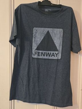 Men's Short Sleeve Graphic Tee in Dark Heather Gray